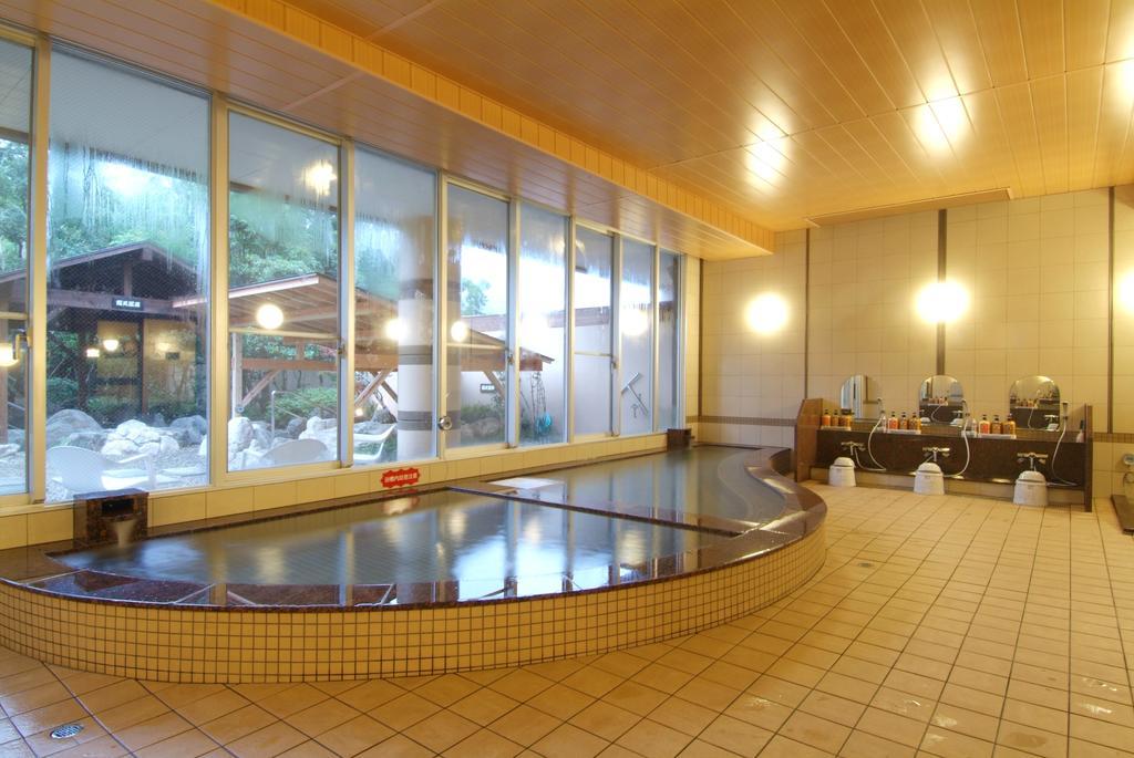 Route Inn Grantia Fukuoka Miyawaka - Wakita Onsen Bagian luar foto